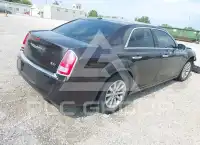 2012 Chrysler 300 фото