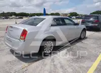 2012 Chrysler 300 фото