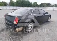 2012 Chrysler 300 photo