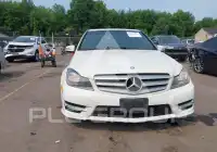 2012 Mercedes Benz C 300 фото