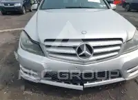 2012 Mercedes Benz C 300 фото