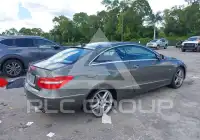 2012 Mercedes Benz E 350 photo