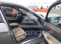 2012 Mercedes Benz E 350 photo