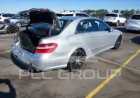 2012 Mercedes Benz E 350 фото