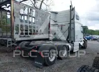 2012 Volvo VNL photo