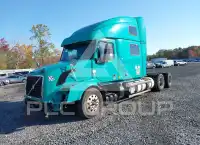 2012 Volvo VNL photo