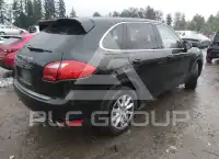 2012 Porsche Cayenne photo