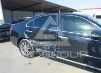 2012 Lexus ES350 photo