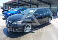 2012 Lexus CT200 photo