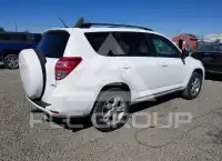 2012 Toyota RAV4 фото