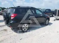 2012 Toyota RAV4 фото