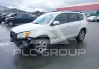 2012 Toyota RAV4 photo