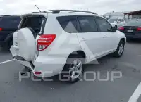 2012 Toyota RAV4 photo