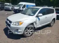 2012 Toyota RAV4 фото