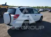 2012 Toyota RAV4 photo