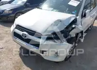 2012 Toyota RAV4 фото
