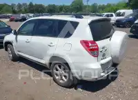 2012 Toyota RAV4 фото