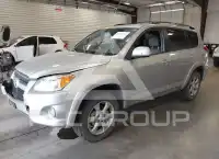 2012 Toyota RAV4 photo