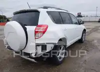 2012 Toyota RAV4 photo