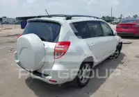 2012 Toyota RAV4 photo