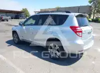 2012 Toyota RAV4 фото
