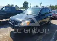 2012 Toyota RAV4 фото