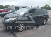 2012 Toyota SIENNA фото