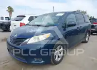 2012 Toyota SIENNA фото