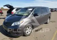 2012 Toyota SIENNA фото