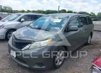 2012 Toyota SIENNA фото