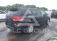 2012 Toyota SIENNA фото