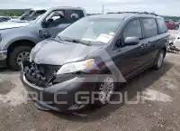 2012 Toyota SIENNA photo