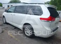 2012 Toyota SIENNA фото