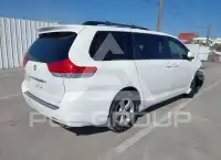 2012 Toyota SIENNA фото