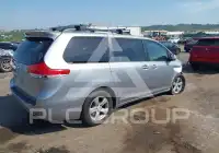 2012 Toyota SIENNA фото