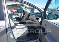 2012 Toyota SIENNA photo