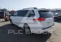 2012 Toyota SIENNA photo