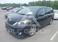 2012 Toyota SIENNA photo