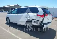 2012 Toyota SIENNA фото