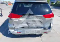 2012 Toyota SIENNA фото