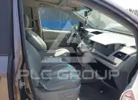 2012 Toyota SIENNA фото