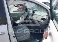 2012 Toyota SIENNA photo
