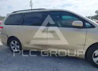 2012 Toyota SIENNA фото
