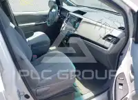 2012 Toyota SIENNA photo
