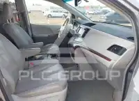 2012 Toyota SIENNA фото