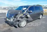2012 Toyota SIENNA photo