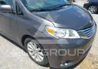 2012 Toyota SIENNA фото