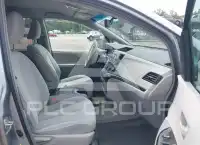 2012 Toyota SIENNA фото