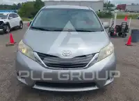 2012 Toyota SIENNA фото
