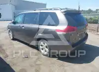 2012 Toyota SIENNA фото